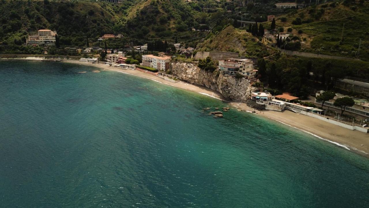 Mare Roccia Beachfront Apartment Ταορμίνα Εξωτερικό φωτογραφία