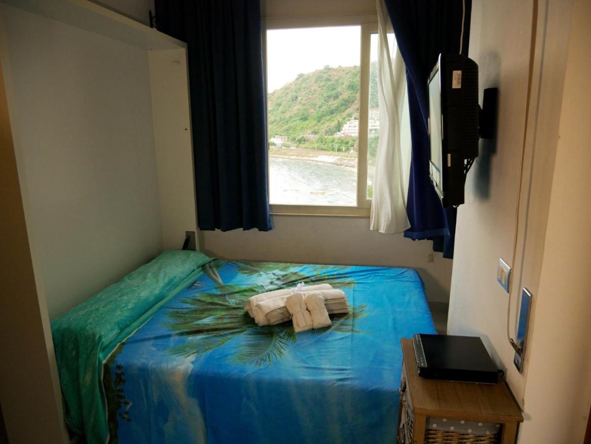 Mare Roccia Beachfront Apartment Ταορμίνα Εξωτερικό φωτογραφία