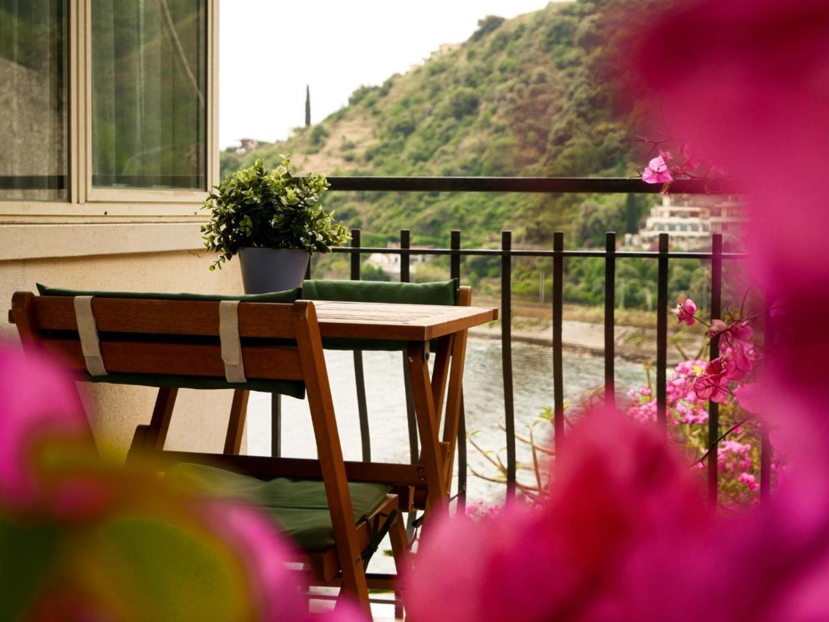 Mare Roccia Beachfront Apartment Ταορμίνα Εξωτερικό φωτογραφία